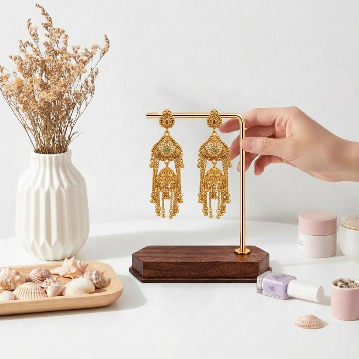 HASTHIP Earring Display Stand with Metal Frame, Wooden Base and Bronze Finish, 11.5 cm Tall