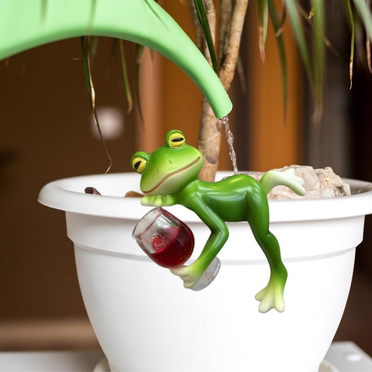 HASTHIP Resin Frog Decor for Planters and Fish Tanks featuring Hangable Design 2.36 in Green Figurine