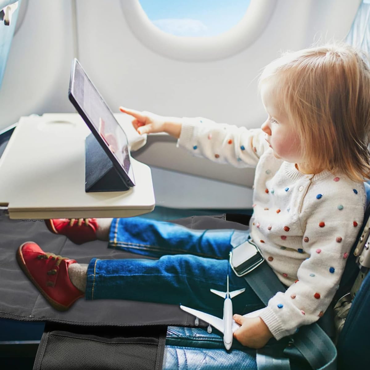 Airplane Footrest for Kids, Toddler Travel Bed, Airplane Foot Hammock for Baby with Anti-Slip Design, Airplane Seat Extender for Kids, Portable Airplane Travel Accessories, 79 * 44cm (Black)