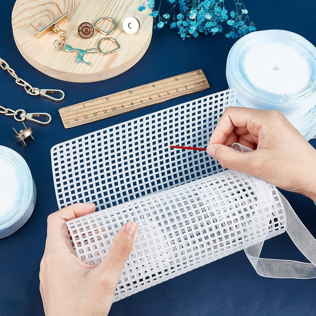 HASTHIP DIY Knitting Crochet Bags Kit for Handmade Shoulder Bag 20 x 13 x 6 cm featuring Plastic Mesh Canvas and Metal Accessories | Ideal Gift for Women