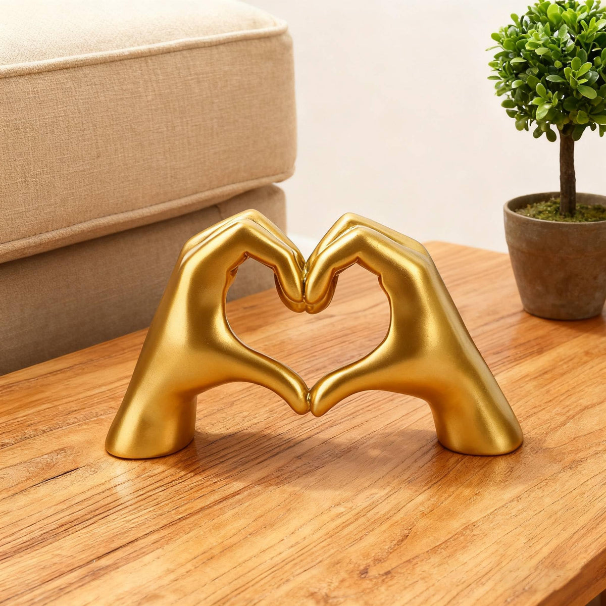 HASTHIP Love Hands Statue for Home Decor with Golden Resin Finish 13.8x7.8cm | Romantic Gift