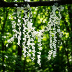 HASTHIP White Artificial Wisteria Garland, 2,5 m with 10 Silk Flower Strands for Wedding Decor