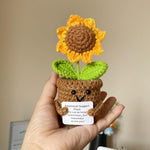 HASTHIP® Crochet Sunflower Pot 5.91 inches Motivational Desk Decor Cute Smile Artificial Sunflower Flowers with Inspirational Cards Lovely Stuffed