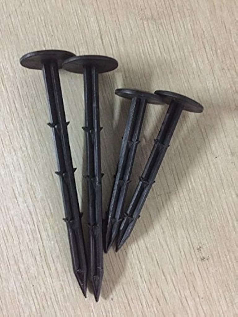 HASTHIP® 100 Pcs 11cm Plastic Landscape Staples, UV-Resistant Anti-Corrosion Garden Pegs for Securing Fabric, Ground Cover, Netting, Drip Irrigation - Barbed Design, Easy Installation