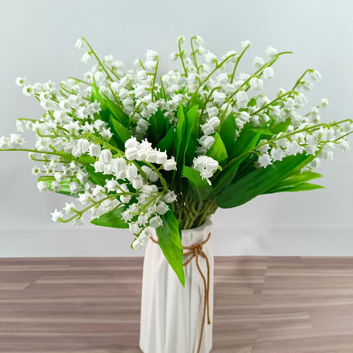 6 Bundles Artificial Flowers, Lily of The Valley Flowers Plant Faux While Flowers Wind Chime Orchid Holding Bouquet Outdoor Bridal Wedding Bouquet for Home Garden Party Decoration