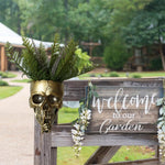 HASTHIP Halloween Skull Wall Planter for Garden Decor 12.5x19.5cm featuring Resin Body and Golden Finish | Gothic Room Accent