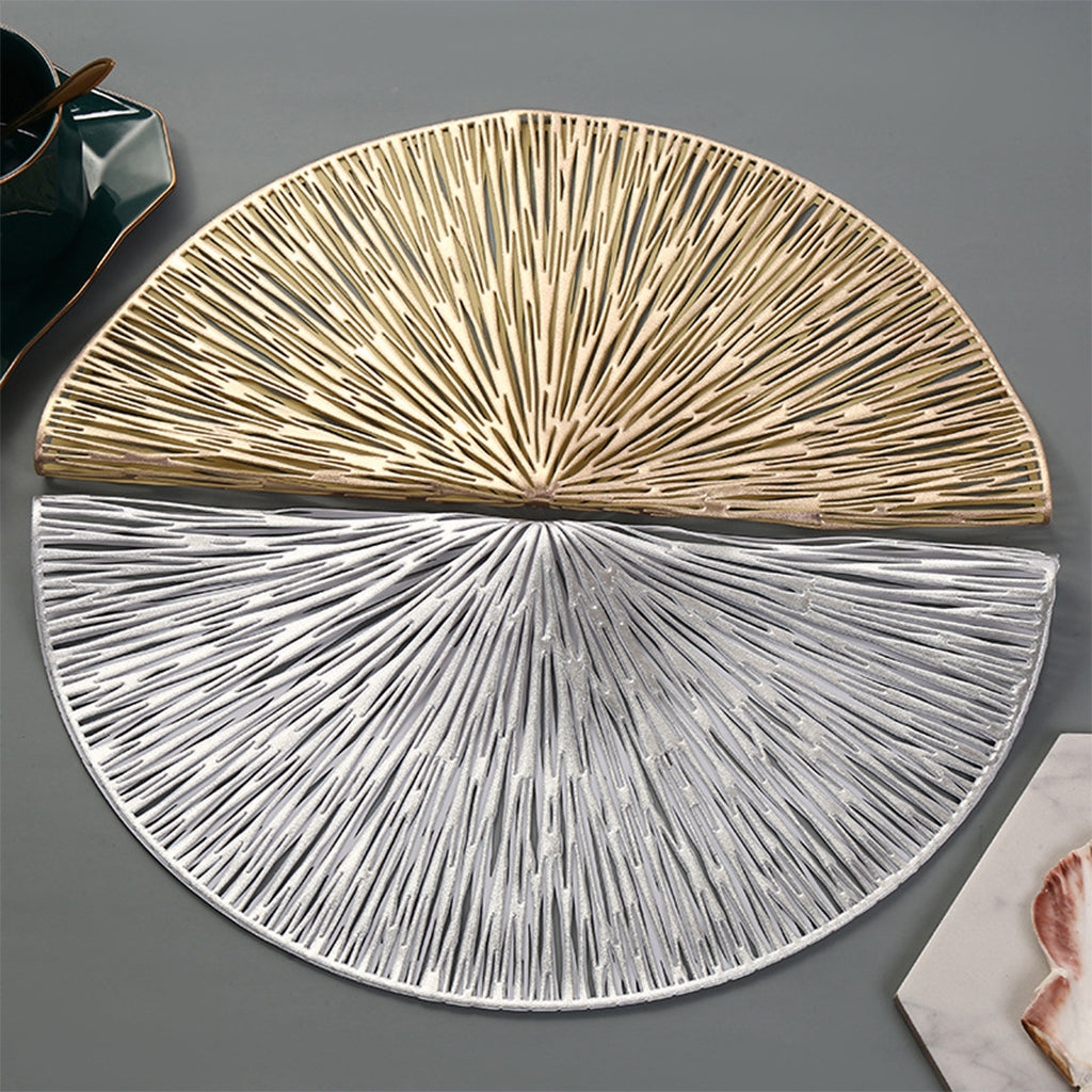 2PCS Decorative Placemats PVC Placemats Table Mat Western Restaurant Luxury Style, for Holidays,Banquet,Dinner(Gold and Sliver)